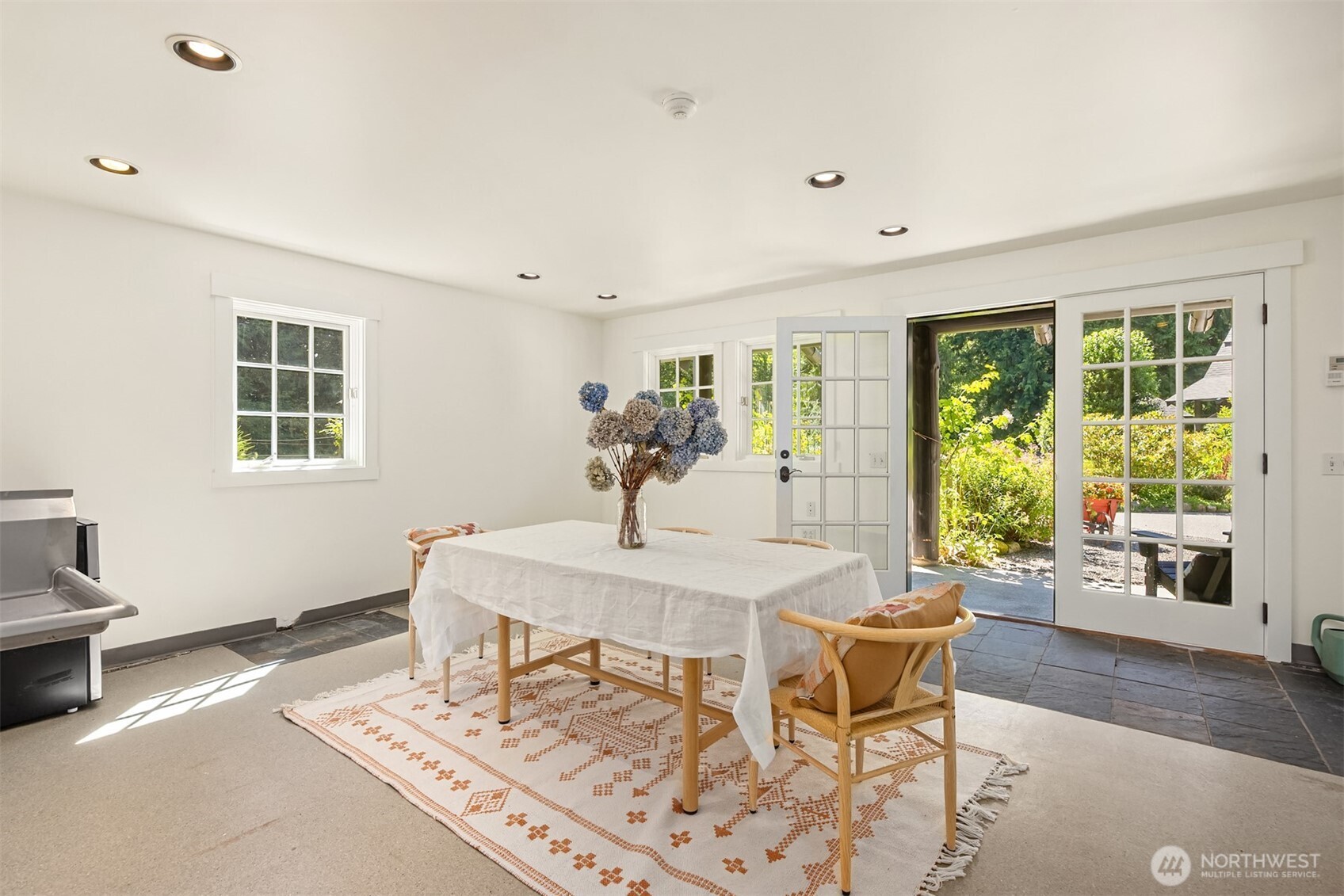 9631 Summer Hill Lane NE, Bainbridge Island, WA 98110