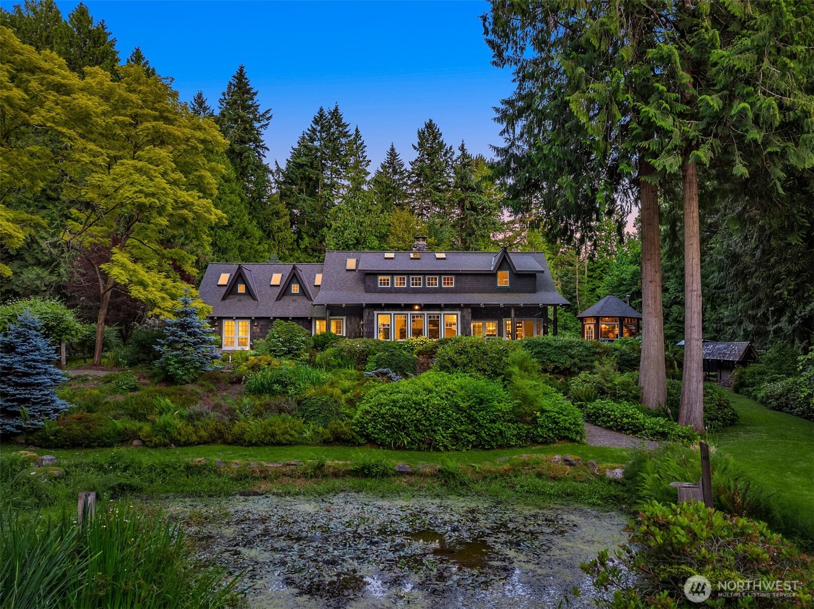 9631 Summer Hill Lane NE, Bainbridge Island, WA 98110