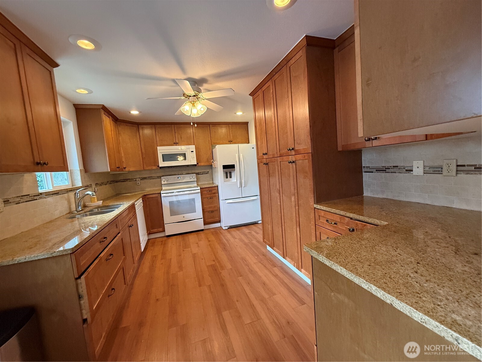 18220 E State Route 106 , Belfair, WA 98528