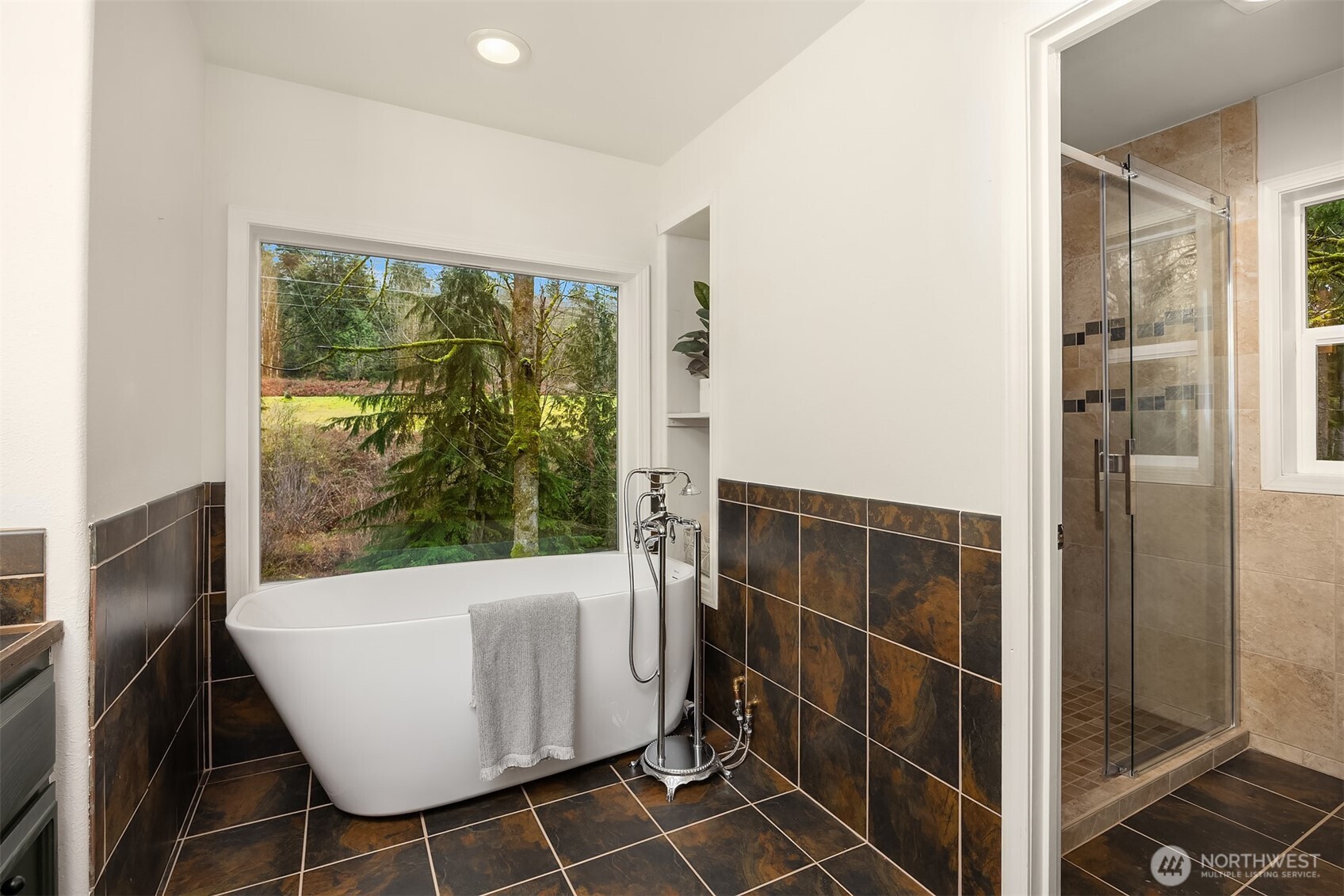 16437 241st Avenue SE, Issaquah, WA 98027