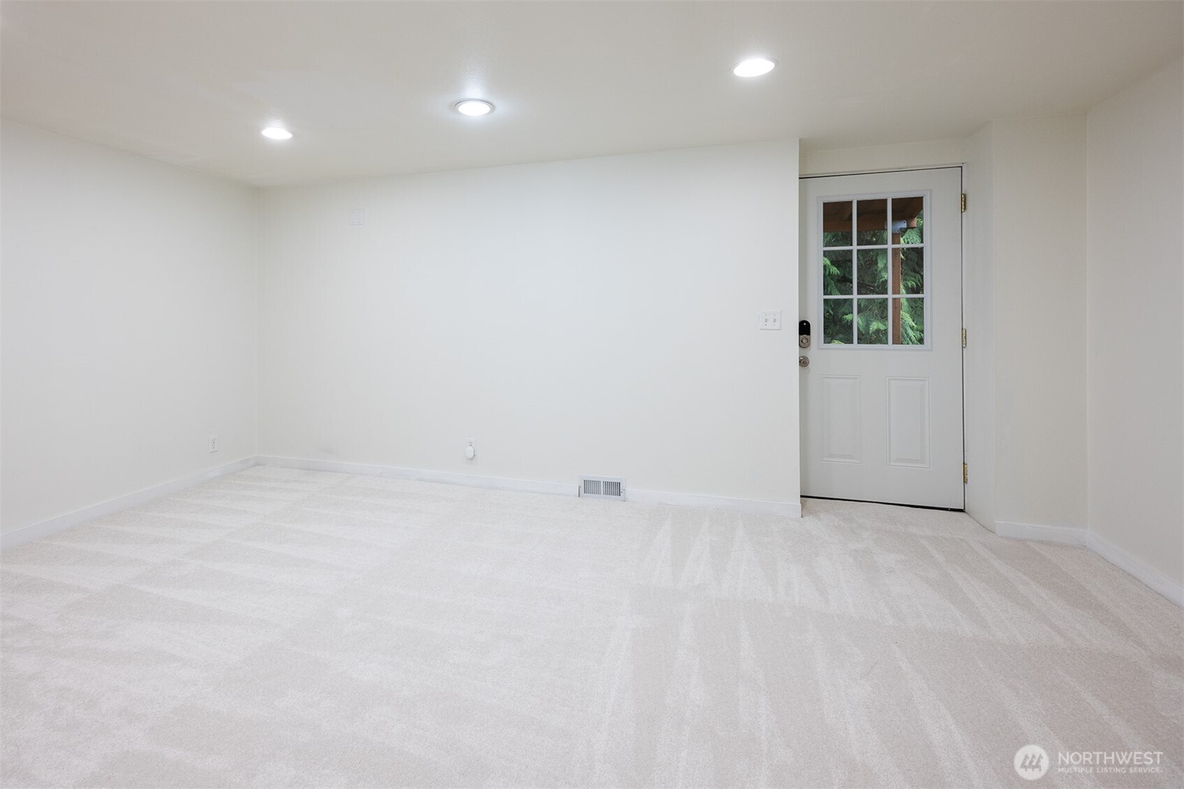 16437 241st Avenue SE, Issaquah, WA 98027