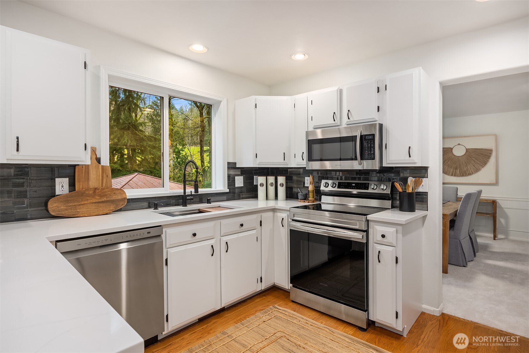 16437 241st Avenue SE, Issaquah, WA 98027