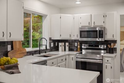 16437 241st Avenue SE, Issaquah, WA 98027 - Photo 8