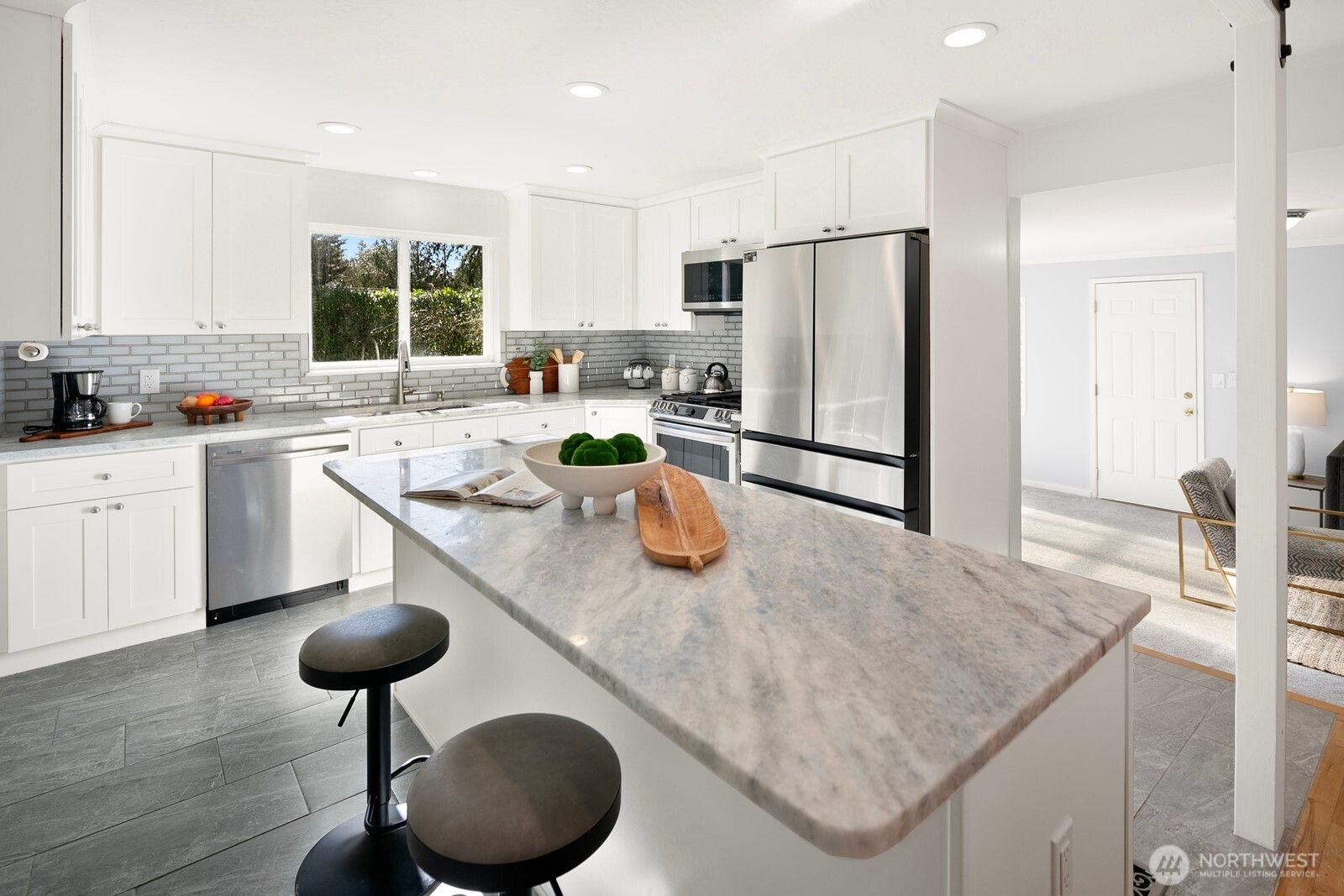 7037 NE 137th Street , Kirkland, WA 98034