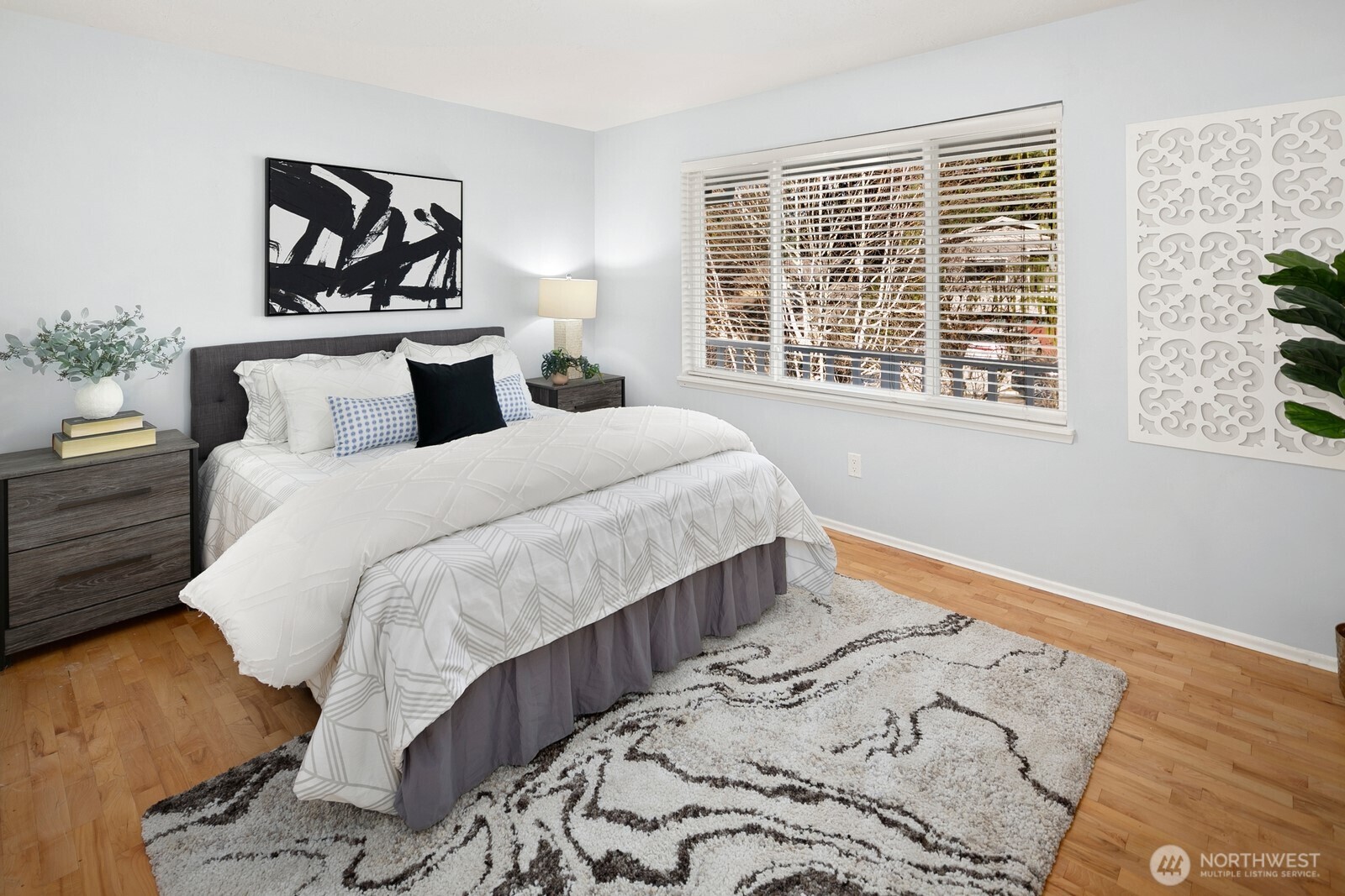 7037 NE 137th Street , Kirkland, WA 98034