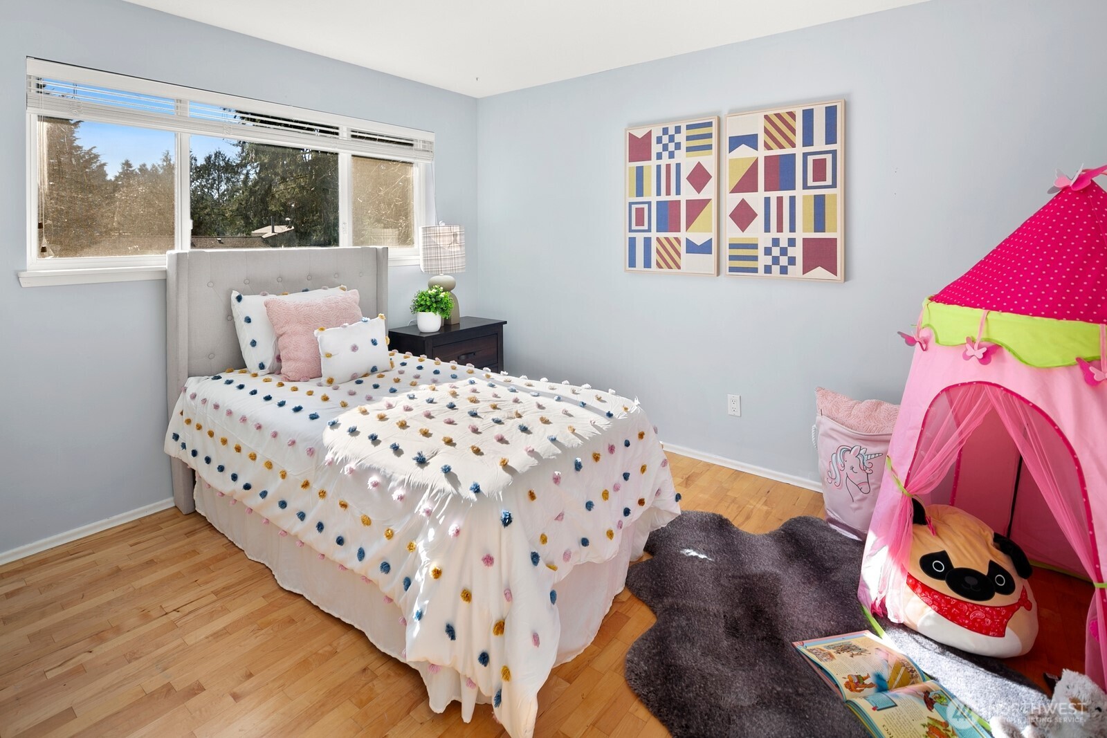 7037 NE 137th Street , Kirkland, WA 98034