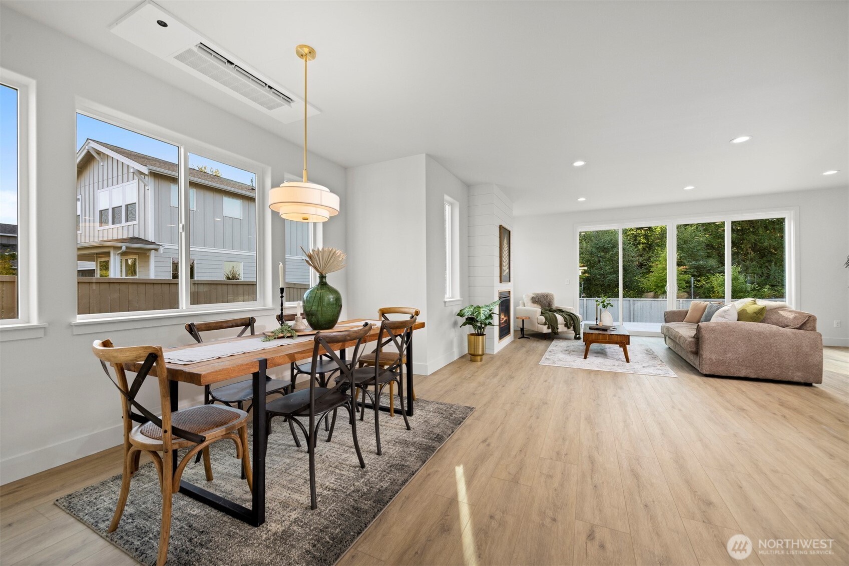 225 N 54th Place , Mount Vernon, WA 98273