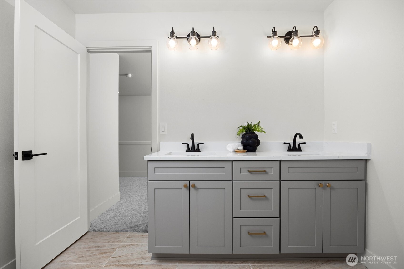 225 N 54th Place , Mount Vernon, WA 98273