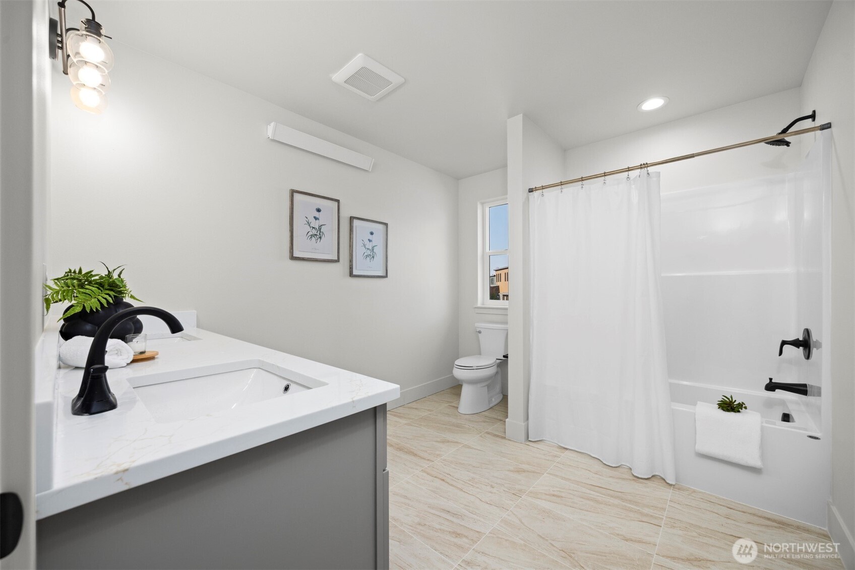 225 N 54th Place , Mount Vernon, WA 98273