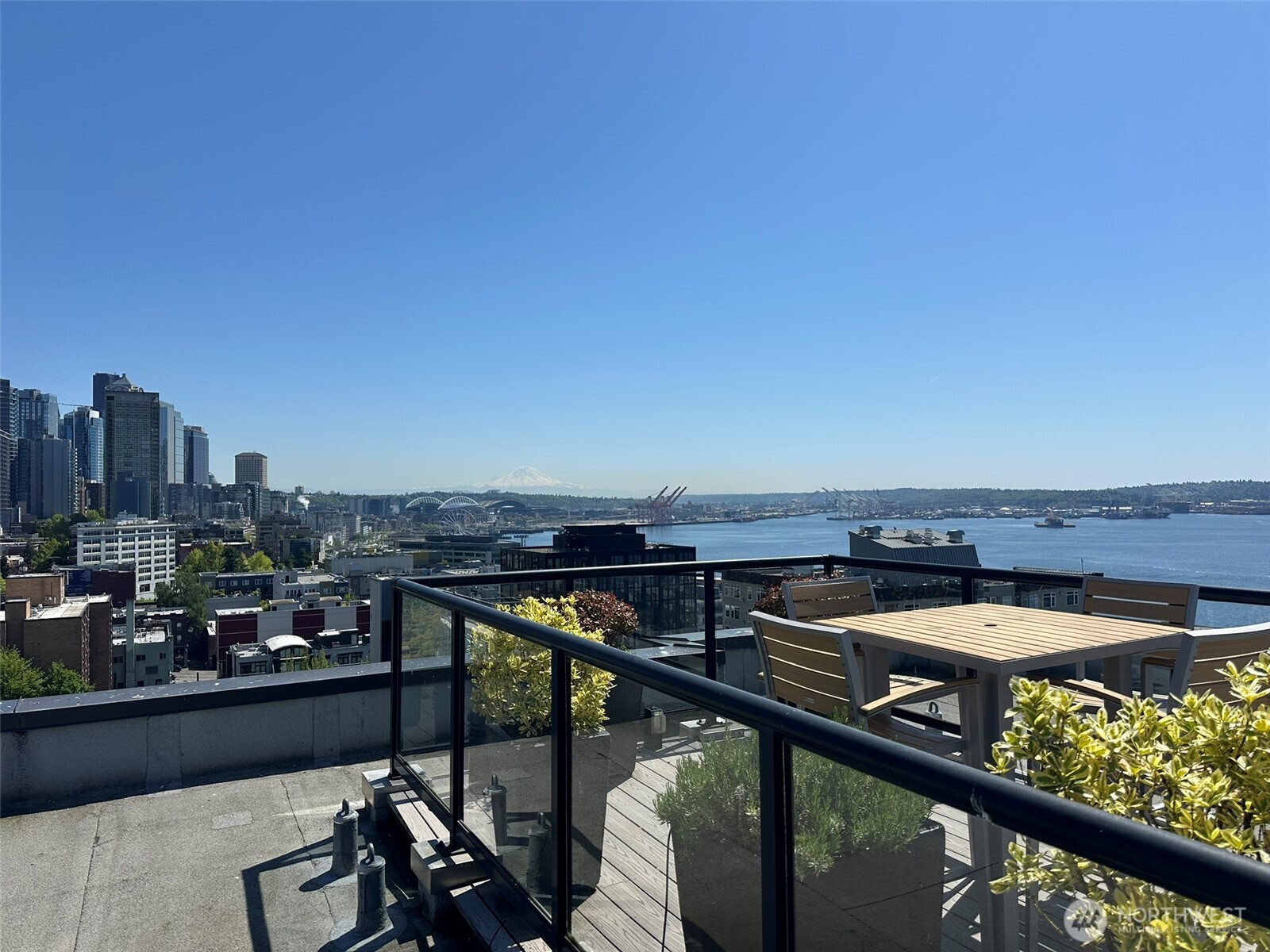 2721 1st Avenue #103, Seattle, WA 98121