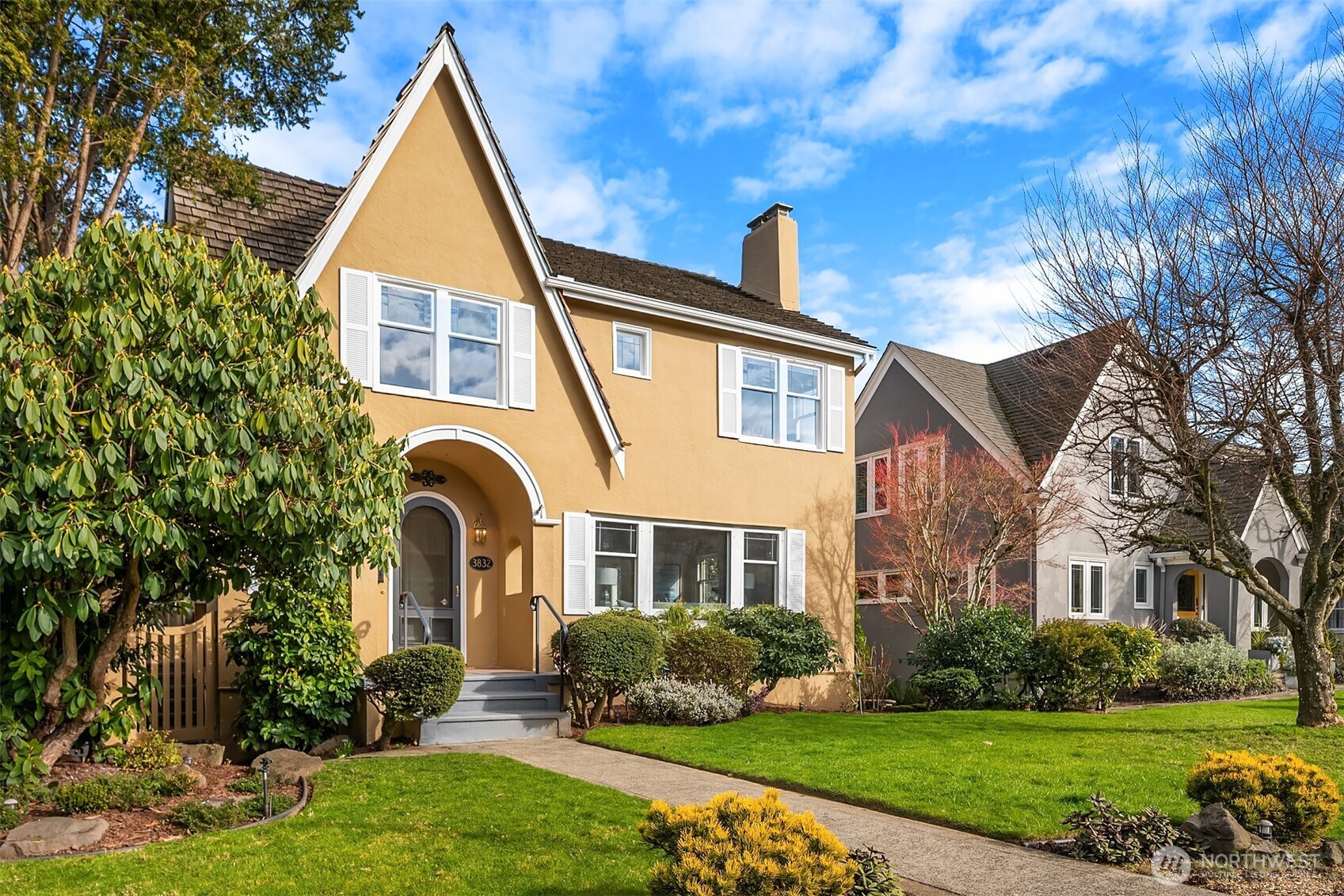 3832 48th Avenue NE, Seattle, WA 98105