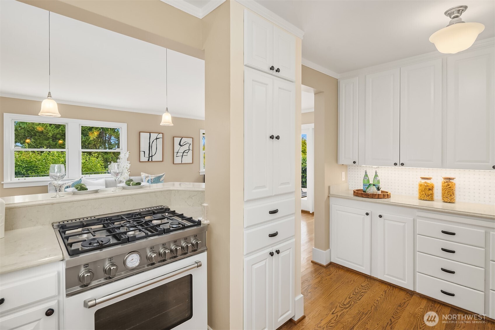 3832 48th Avenue NE, Seattle, WA 98105