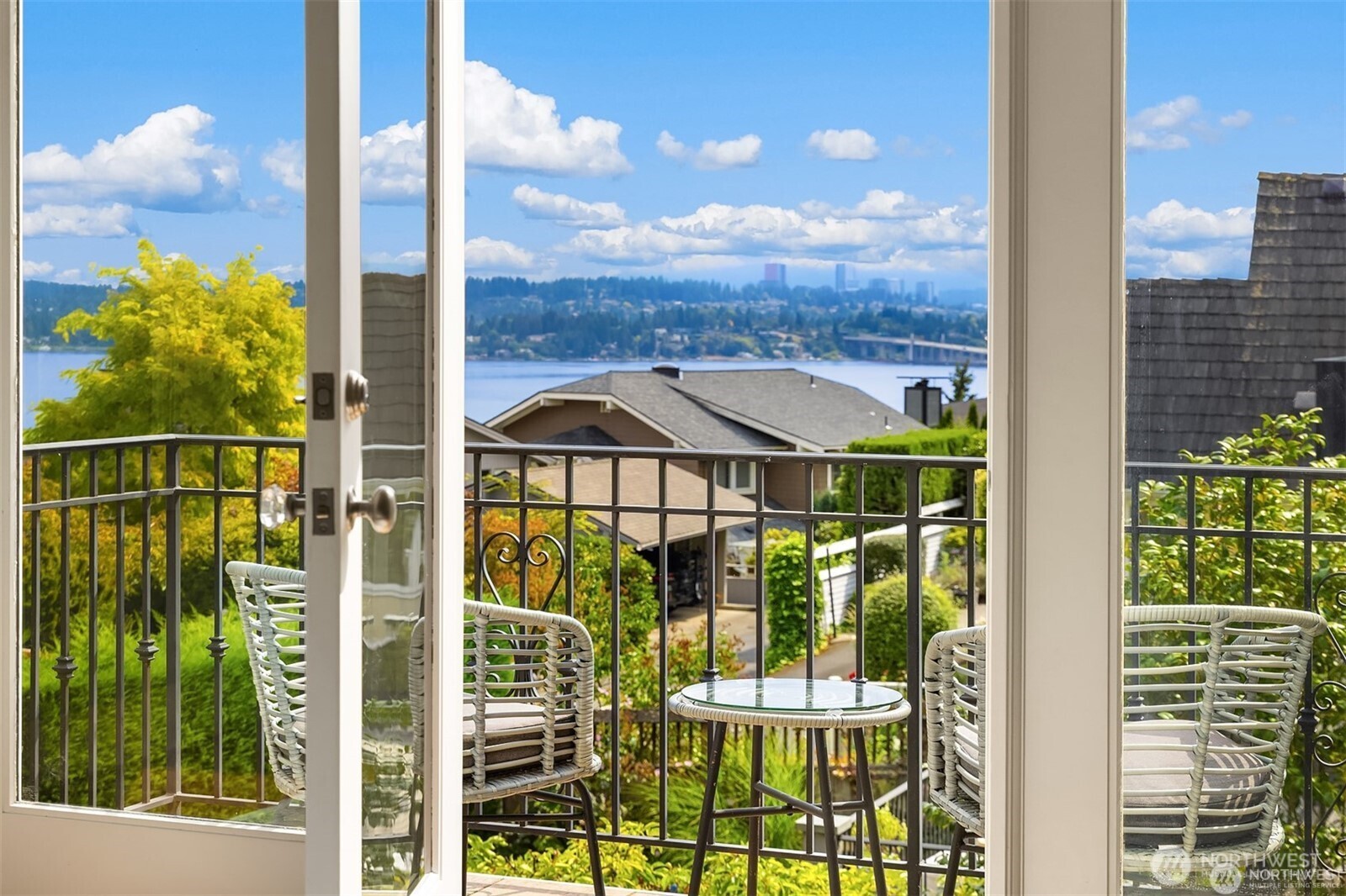 3832 48th Avenue NE, Seattle, WA 98105