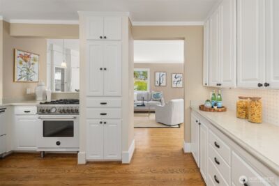 3832 48th Avenue NE, Seattle, WA 98105 - Photo 9