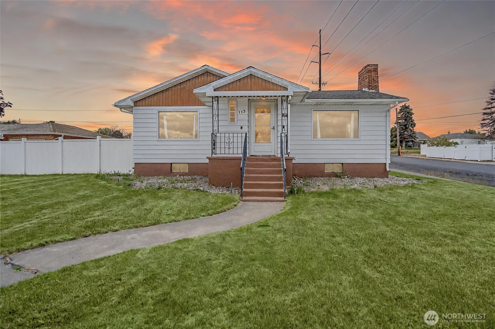 113 E 6th St , Lind, WA 99341