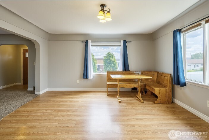 113 E 6th St , Lind, WA 99341