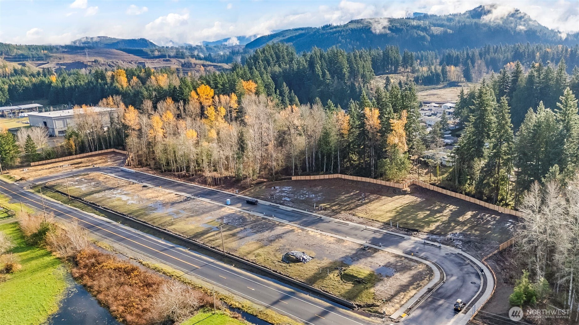 1529 Lockridge Loop E, Enumclaw, WA 98022