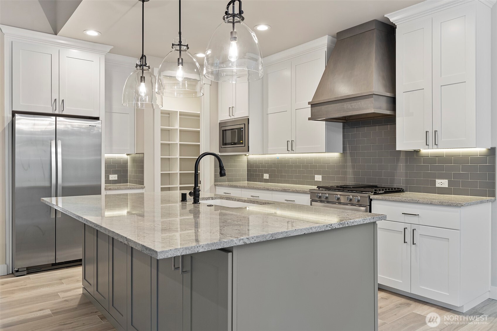 1529 Lockridge Loop E, Enumclaw, WA 98022