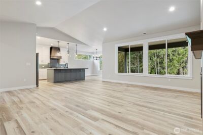 1529 Lockridge Loop E, Enumclaw, WA 98022 - Photo 10