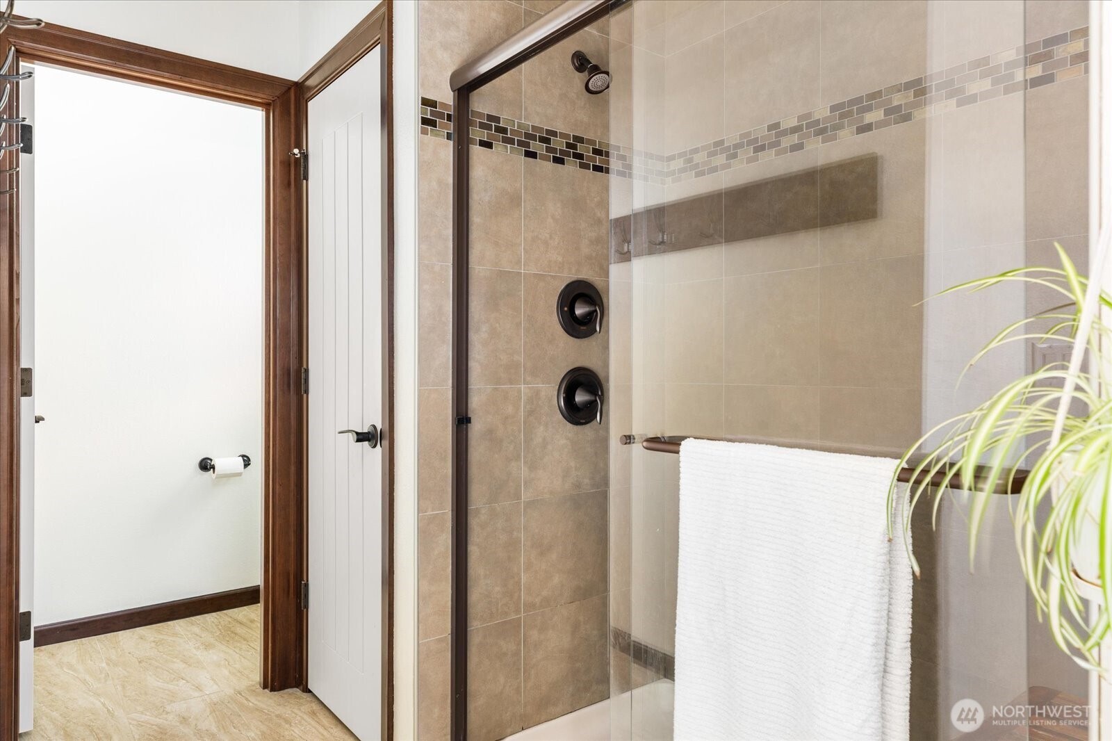 1403 Dakota Avenue , Anacortes, WA 98221