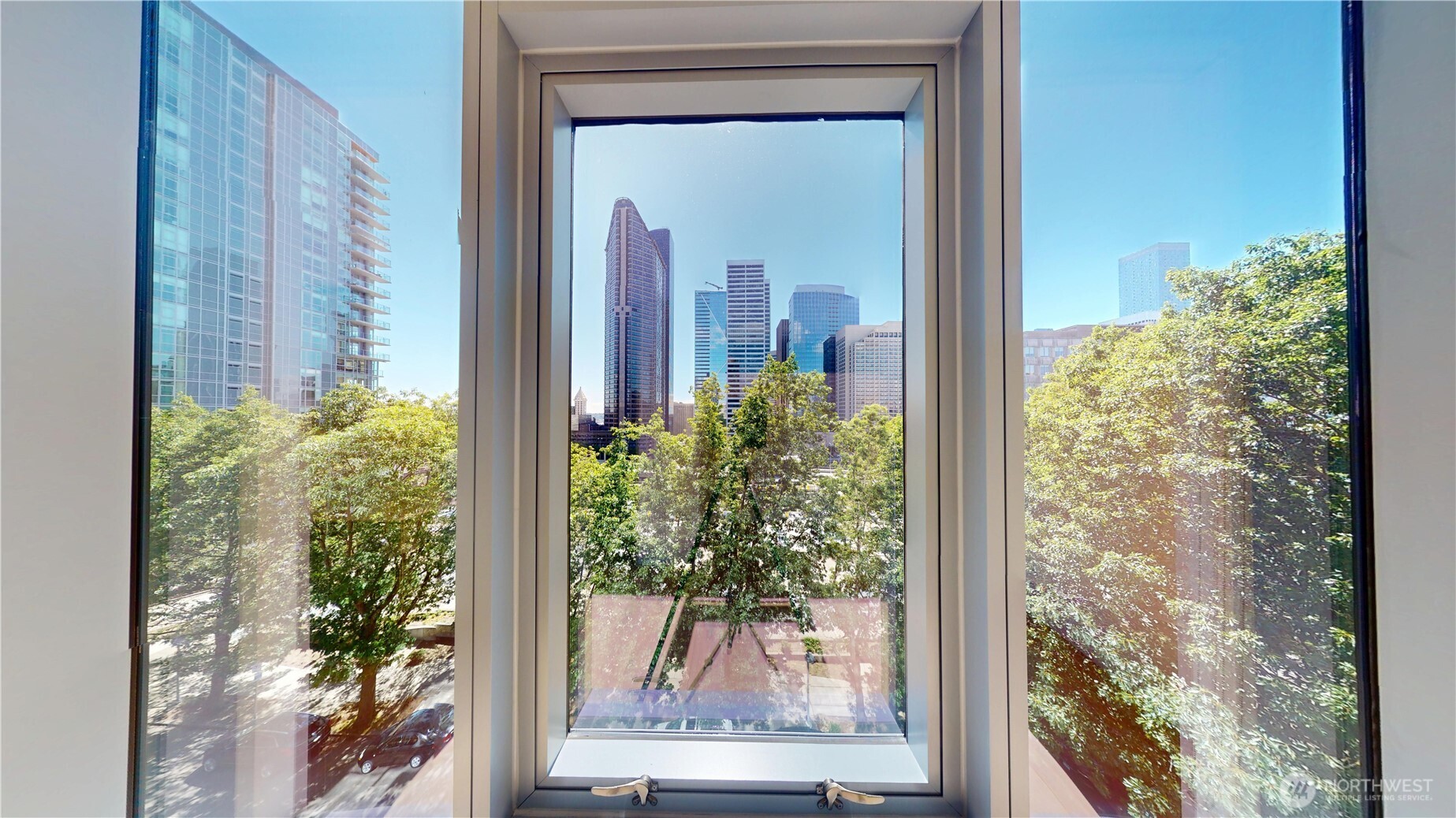 800 Columbia Street #702, Seattle, WA 98104