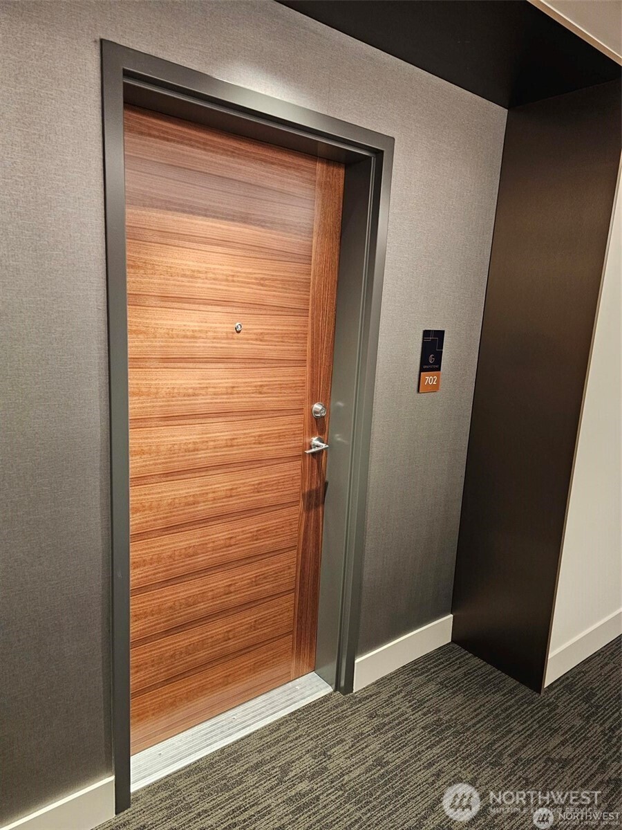 800 Columbia Street #702, Seattle, WA 98104