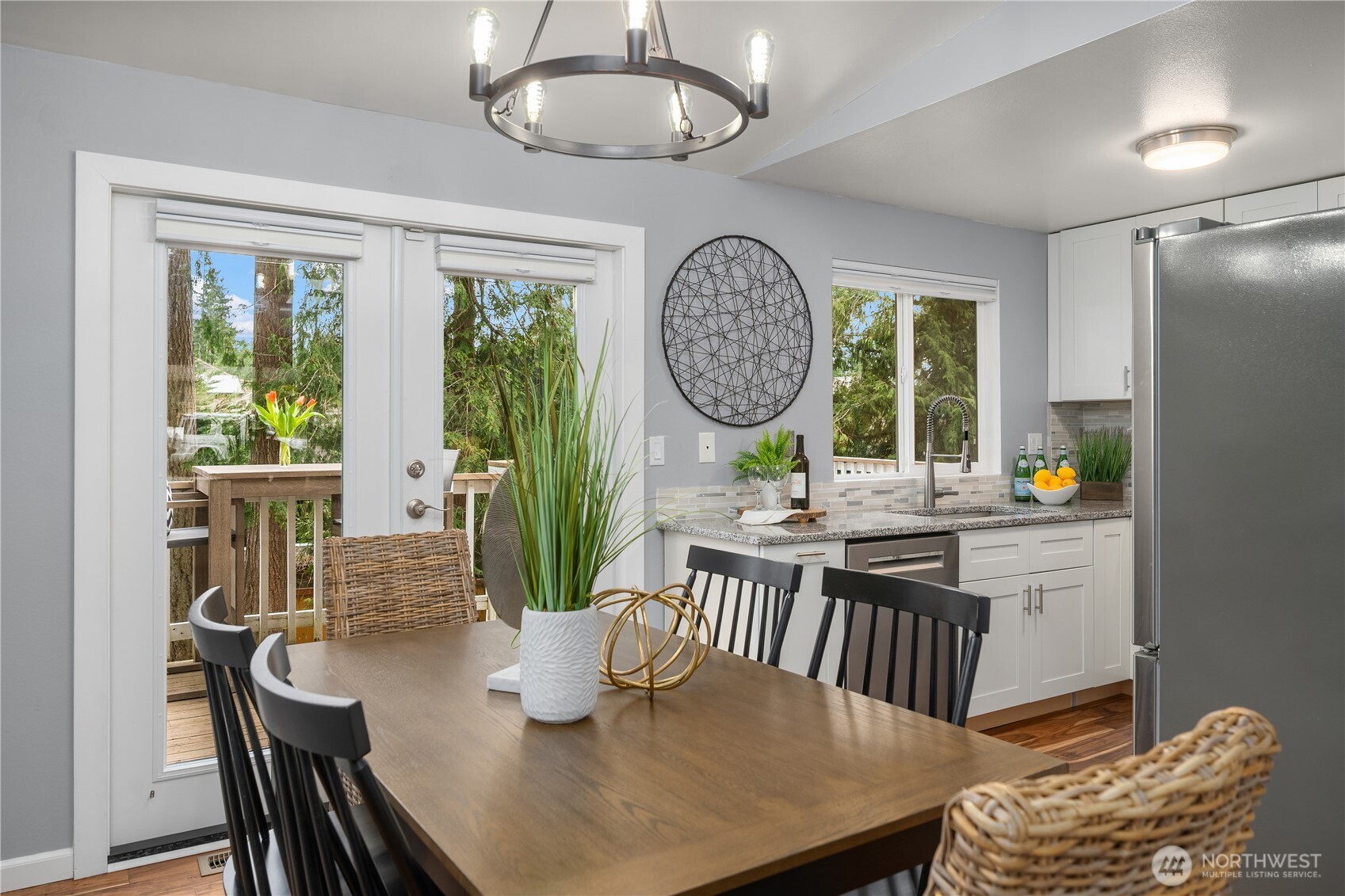 21239 NE 10th Place , Sammamish, WA 98074-6732