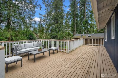 21239 NE 10th Place , Sammamish, WA 98074-6732 - Photo 29
