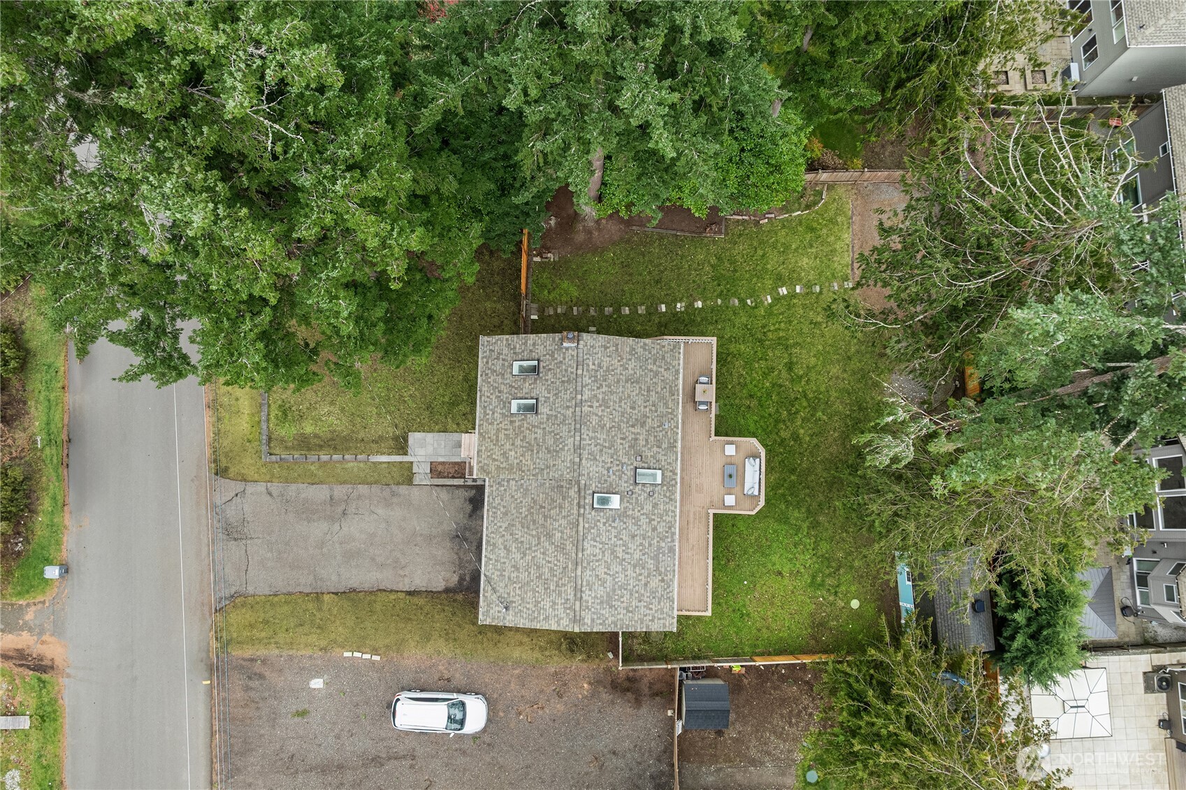 21239 NE 10th Place , Sammamish, WA 98074-6732