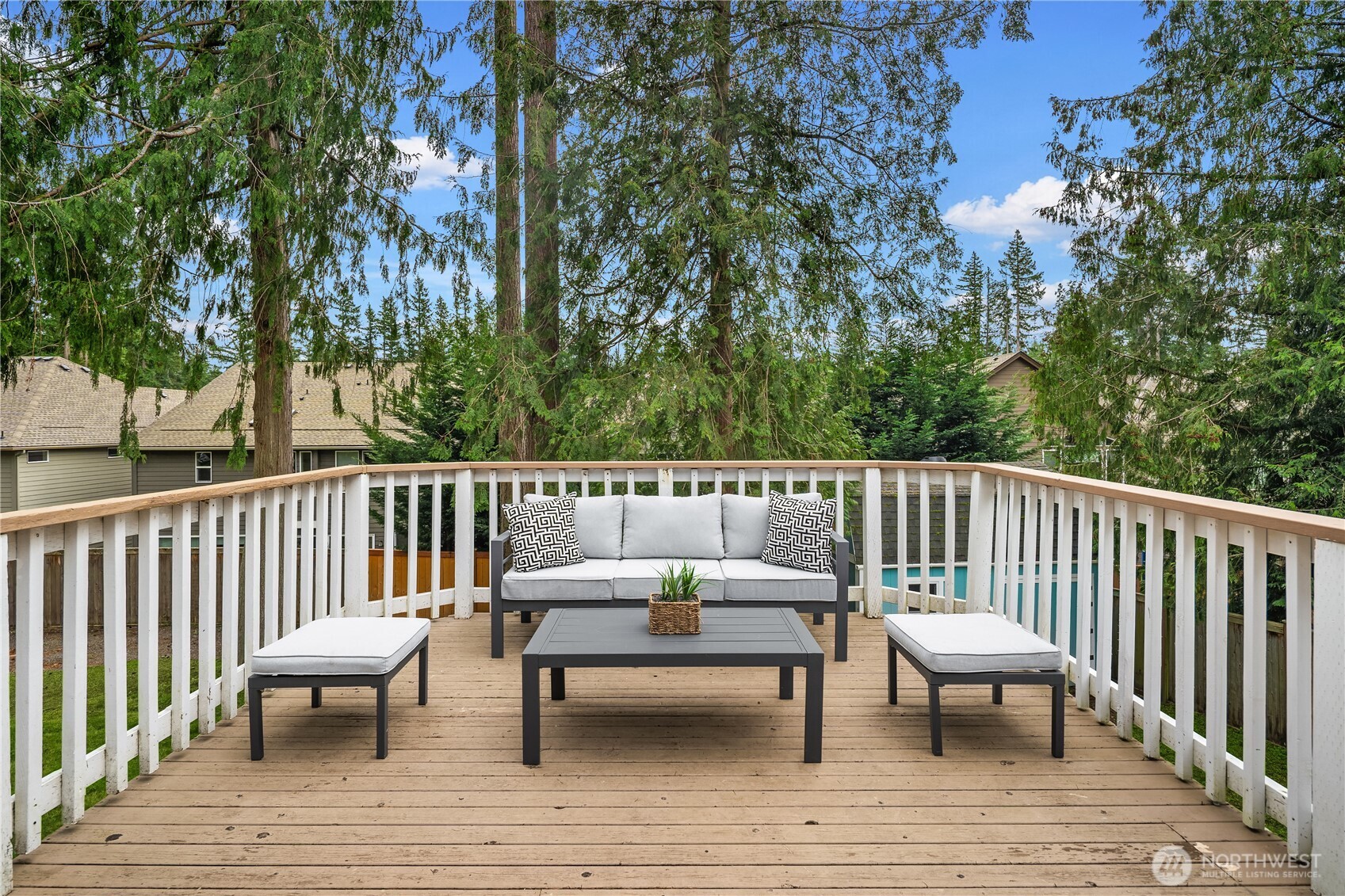 21239 NE 10th Place , Sammamish, WA 98074-6732