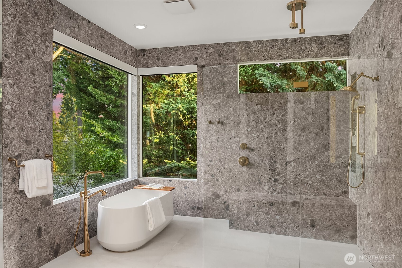 1028 89th Ave NE, Bellevue, WA 98004