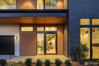 1028 89th Ave NE, Bellevue, WA 98004 - Photo 3