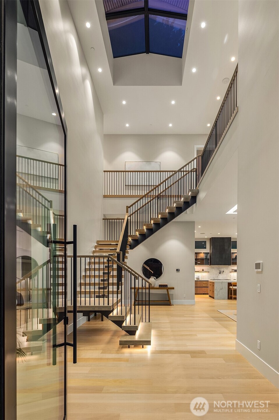 1028 89th Ave NE, Bellevue, WA 98004