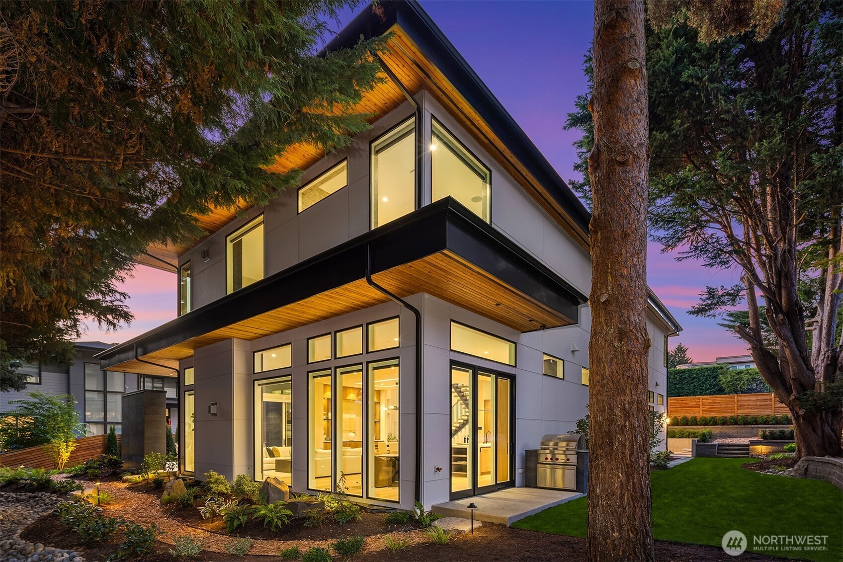 1028 89th Ave NE, Bellevue, WA 98004