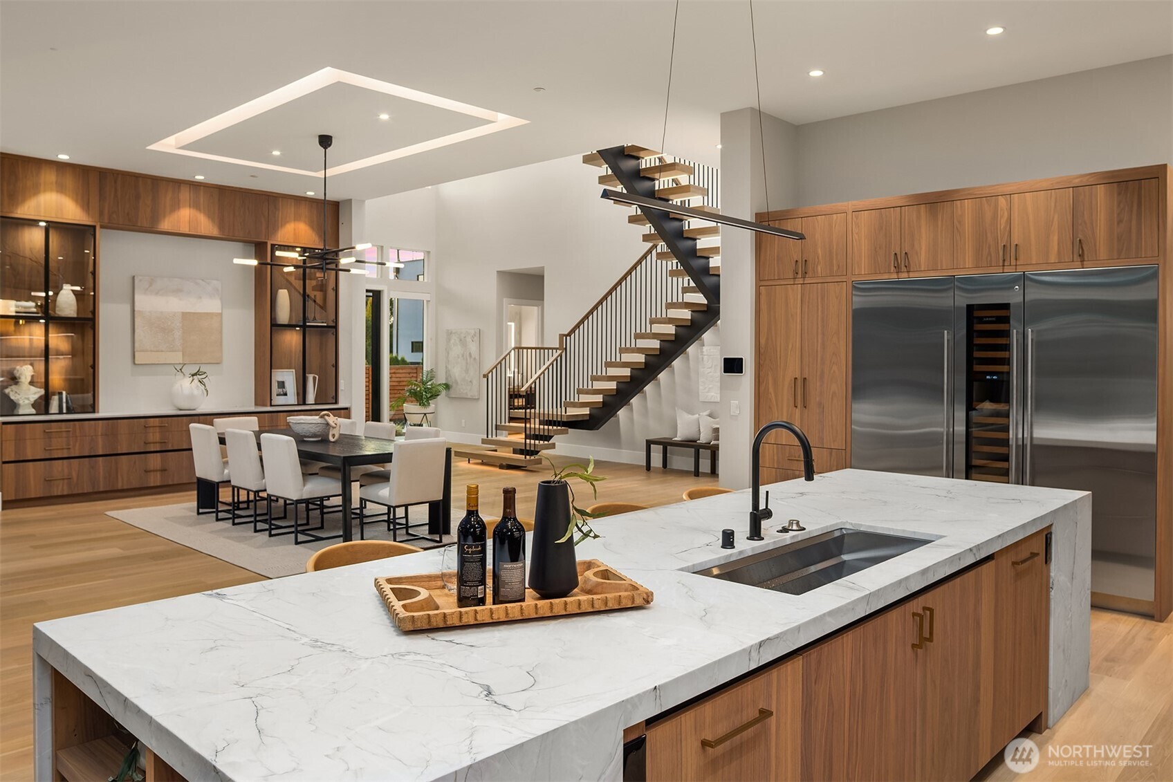 1028 89th Ave NE, Bellevue, WA 98004