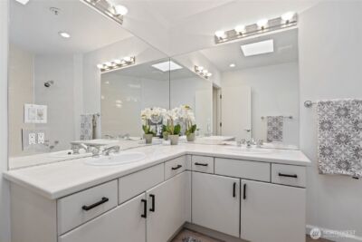 9039 NE Juanita Drive #306, Kirkland, WA 98034 - Photo 17