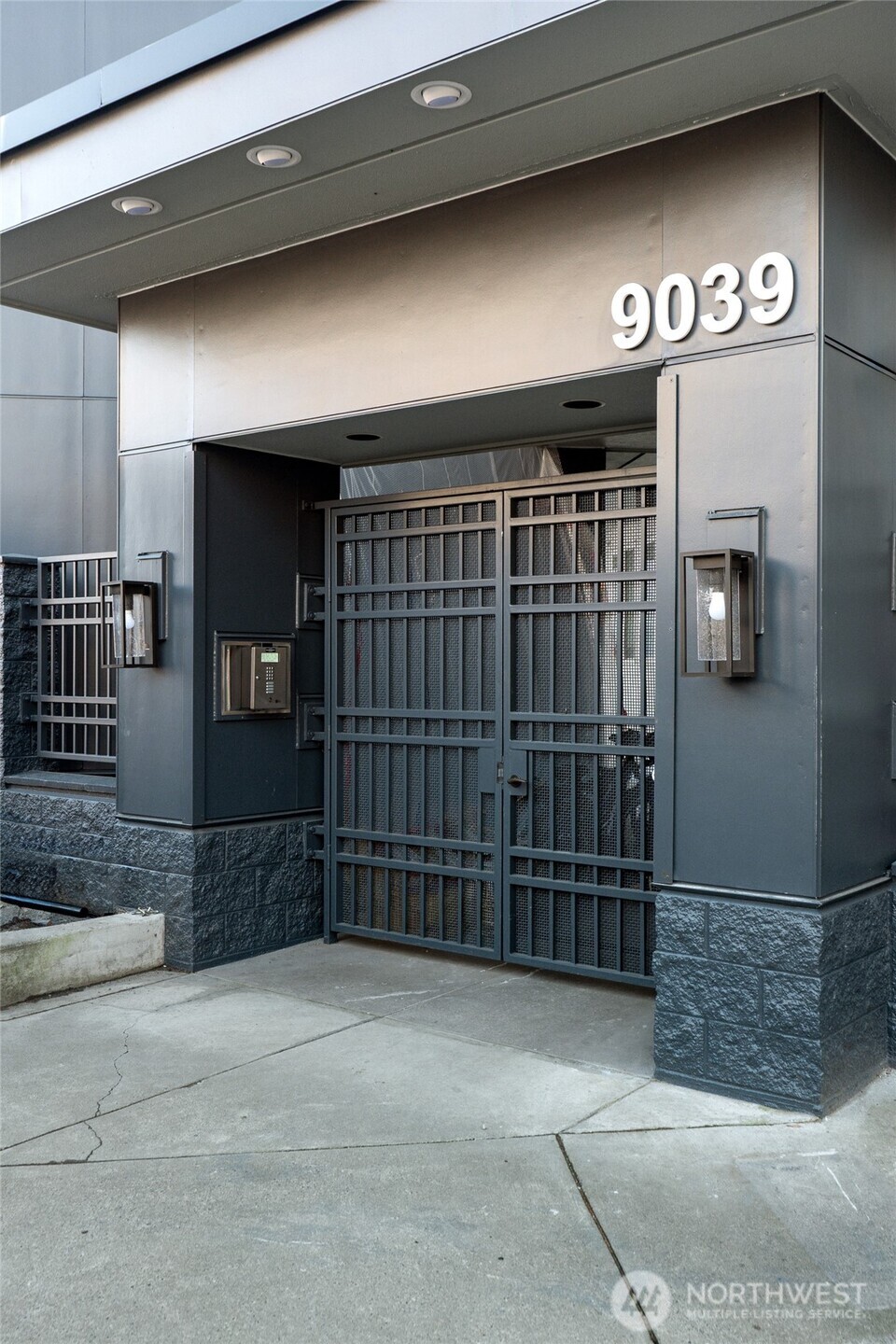 9039 NE Juanita Drive #306, Kirkland, WA 98034