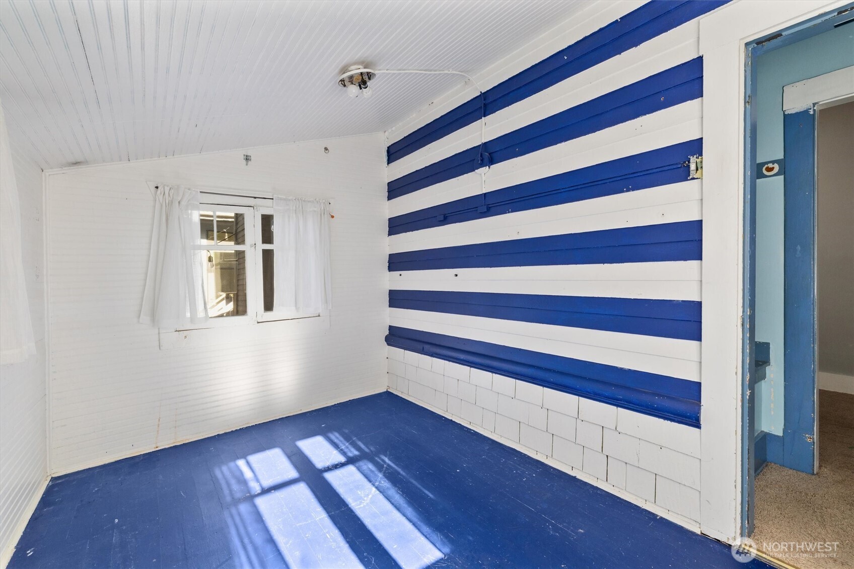 1721 3rd Avenue N, Seattle, WA 98109