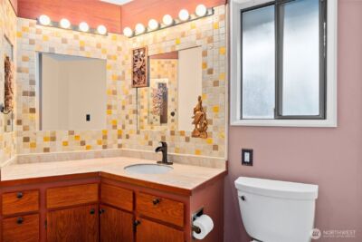 1406 Evergreen Park Lane SW, Olympia, WA 98502 - Photo 18