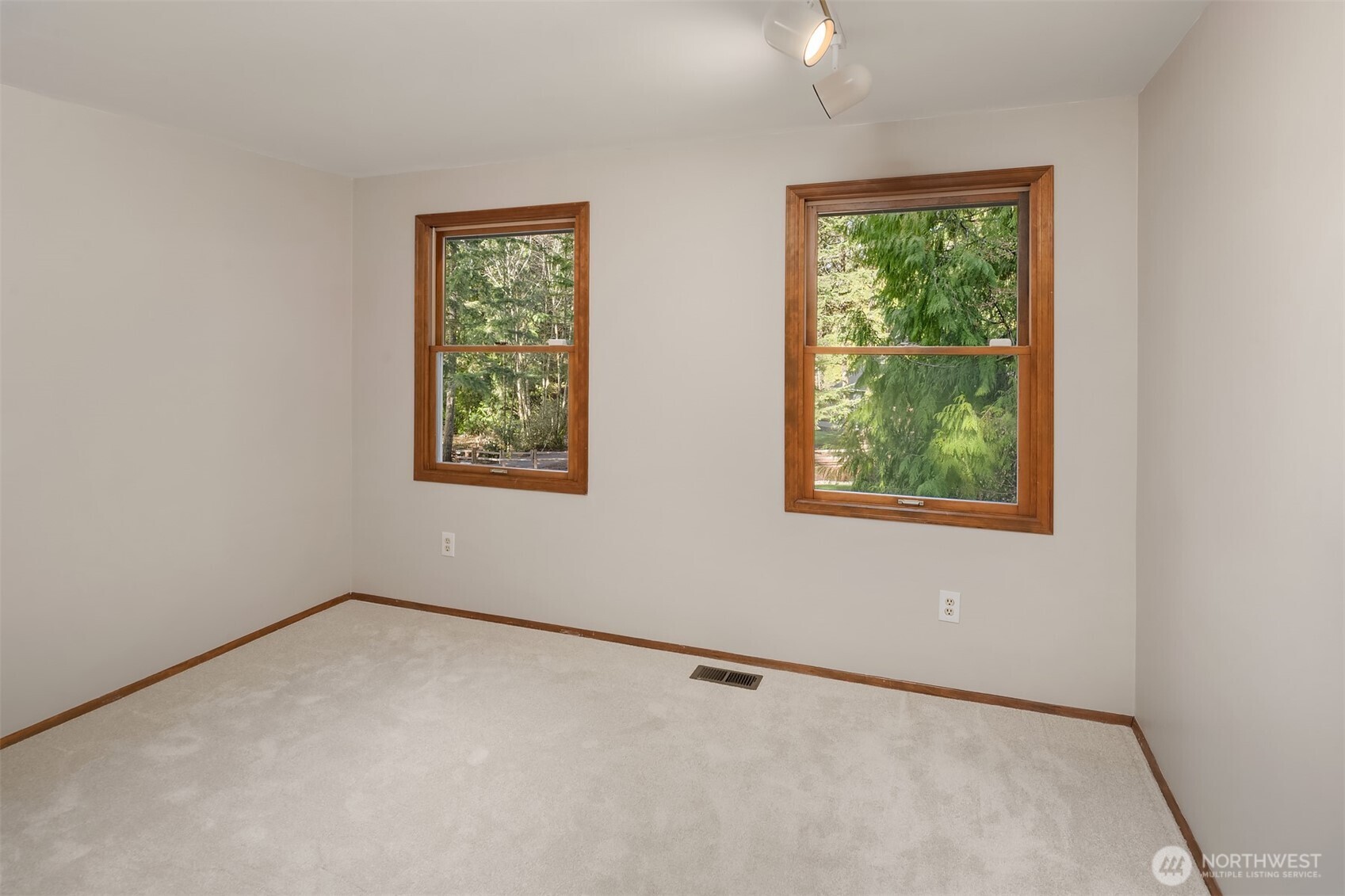 19345 NE 200th Street , Woodinville, WA 98077