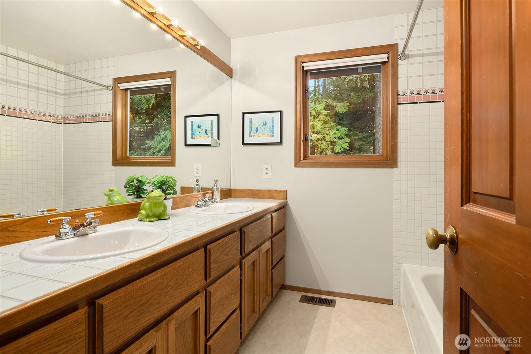 19345 NE 200th Street , Woodinville, WA 98077