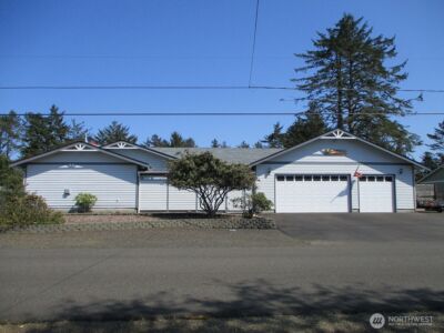 448 Octopus Avenue NE, Ocean Shores, WA 98569