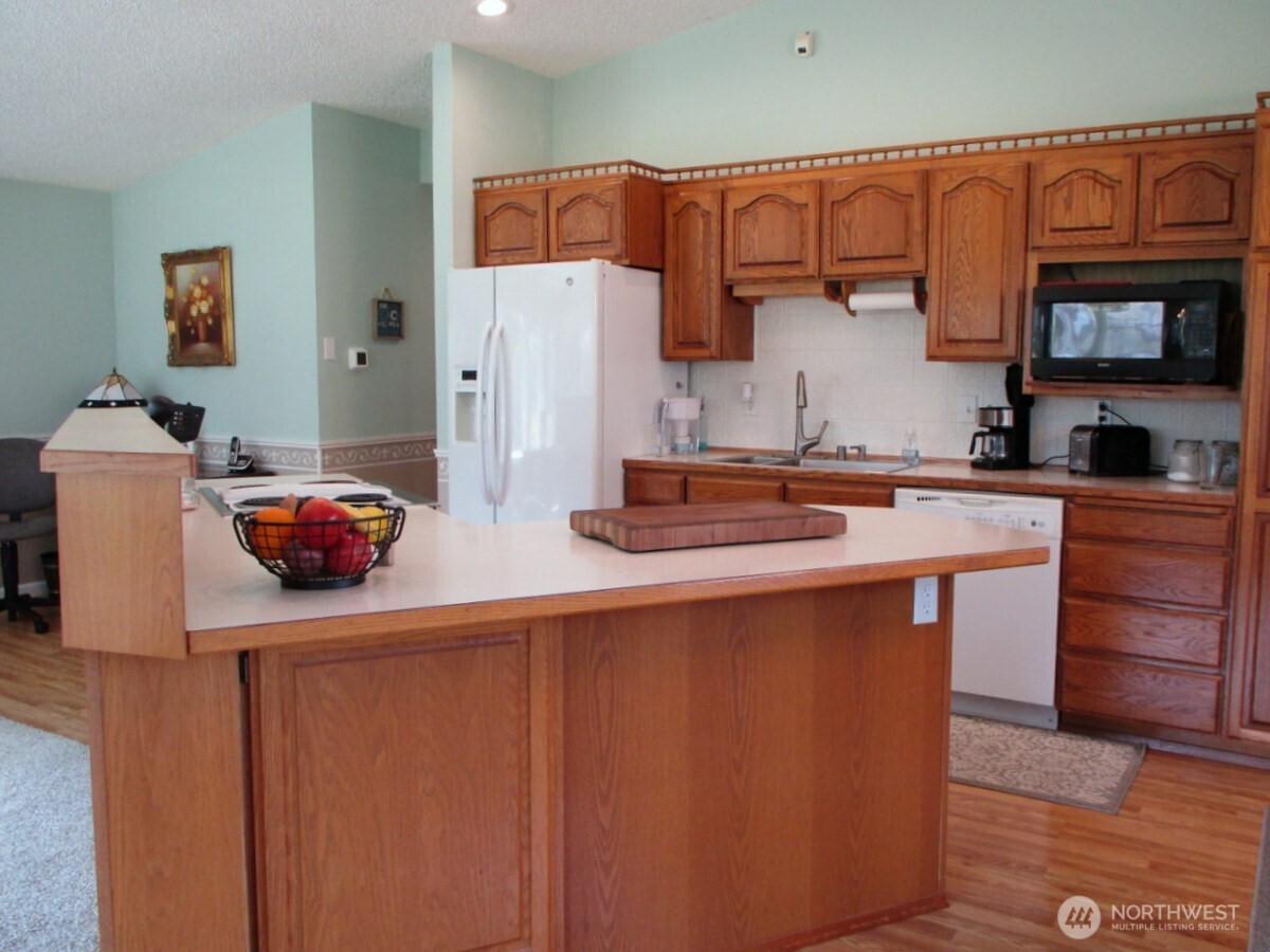 448 Octopus Avenue NE, Ocean Shores, WA 98569