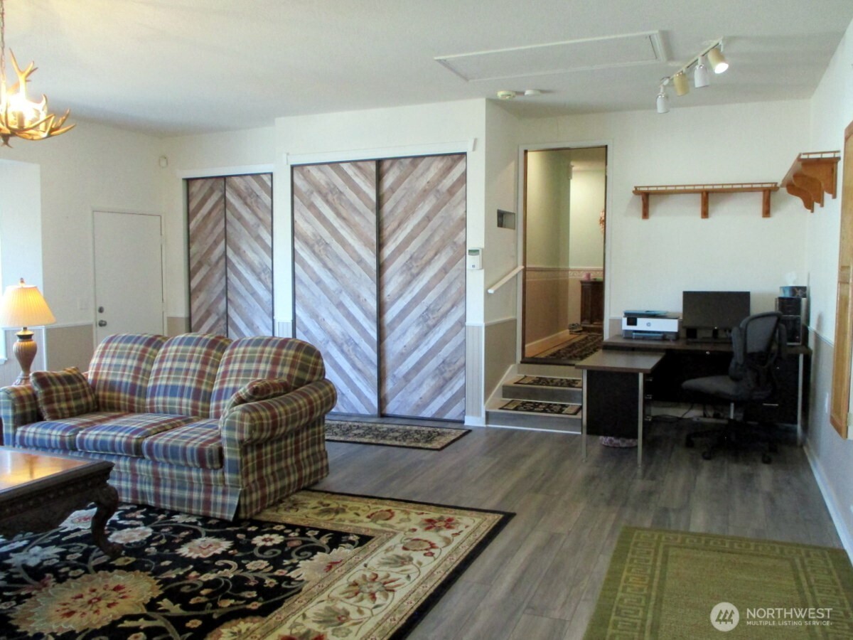 448 Octopus Avenue NE, Ocean Shores, WA 98569