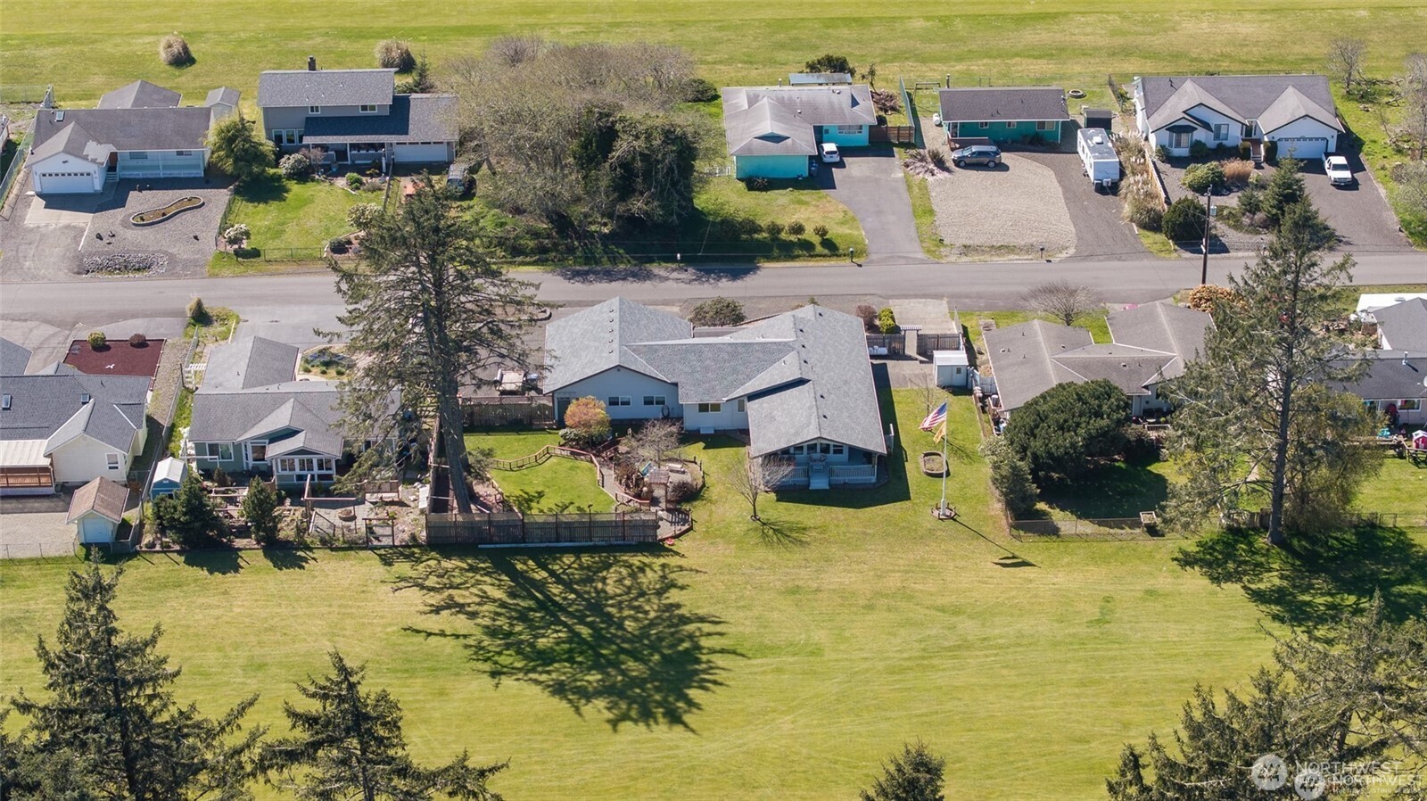 448 Octopus Avenue NE, Ocean Shores, WA 98569