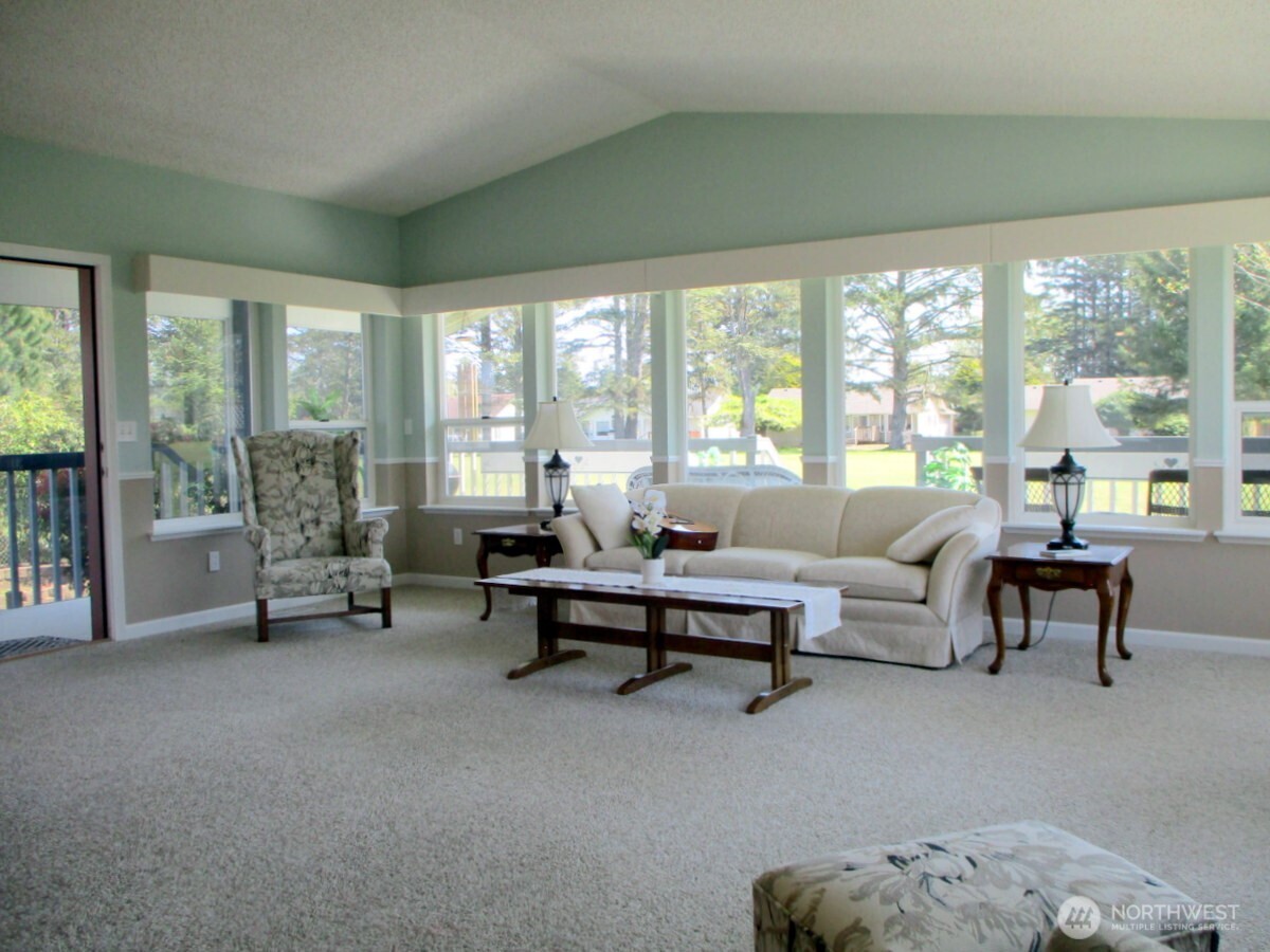 448 Octopus Avenue NE, Ocean Shores, WA 98569