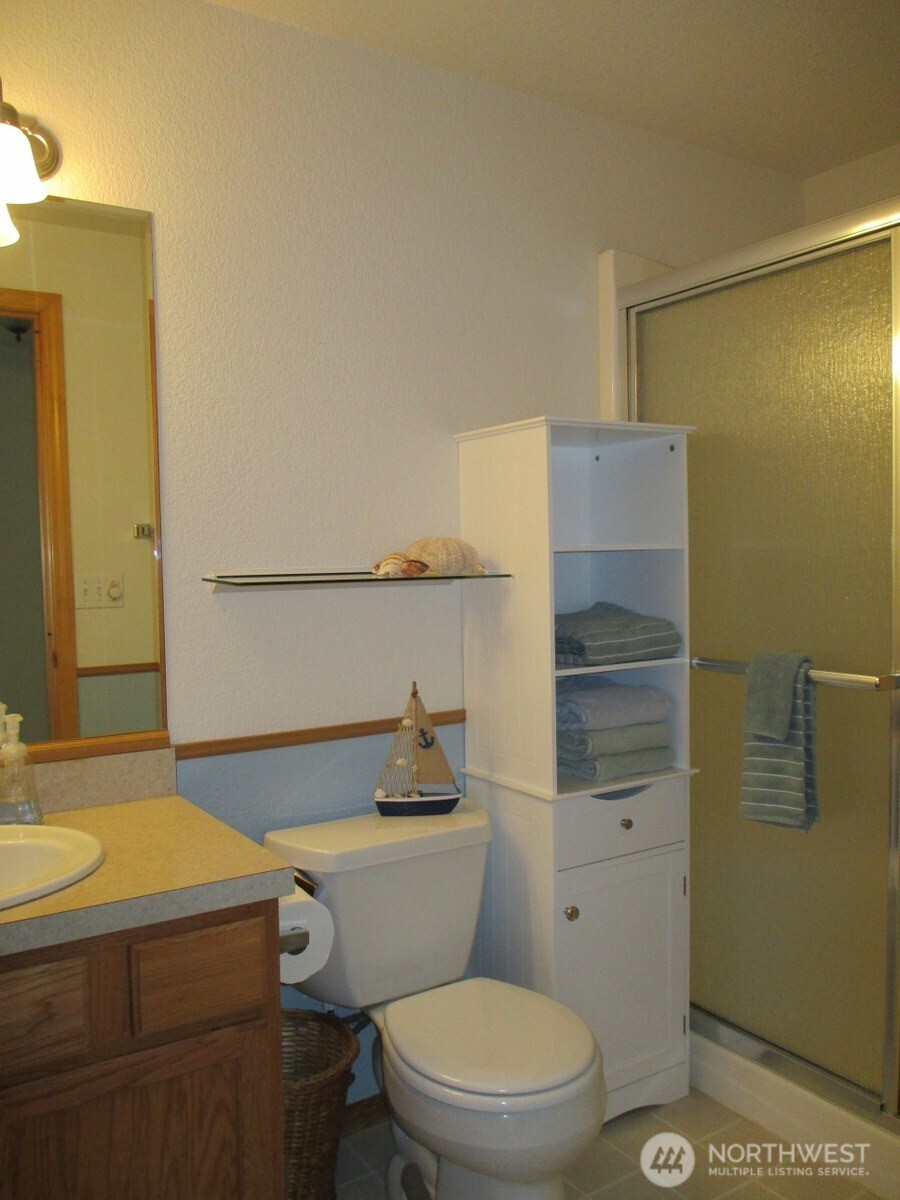 448 Octopus Avenue NE, Ocean Shores, WA 98569