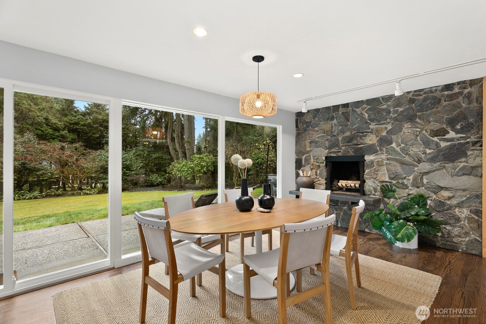 17834 33rd Avenue NE, Lake Forest Park, WA 98155