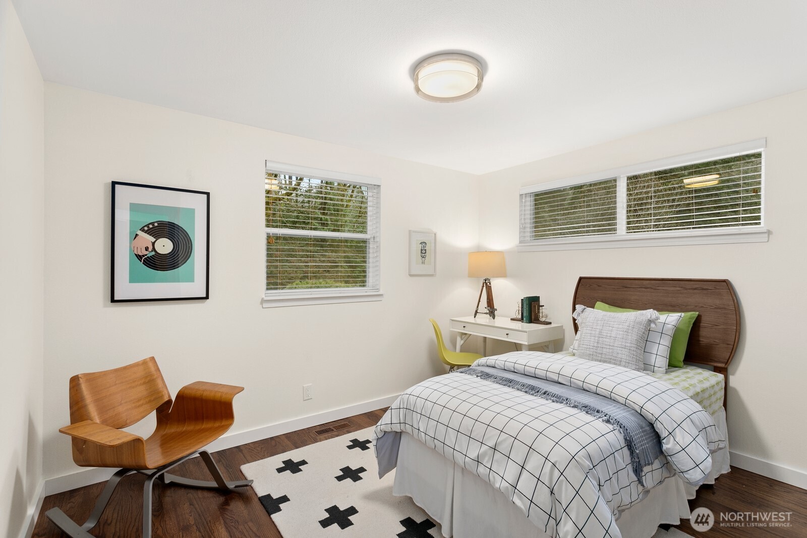 17834 33rd Avenue NE, Lake Forest Park, WA 98155