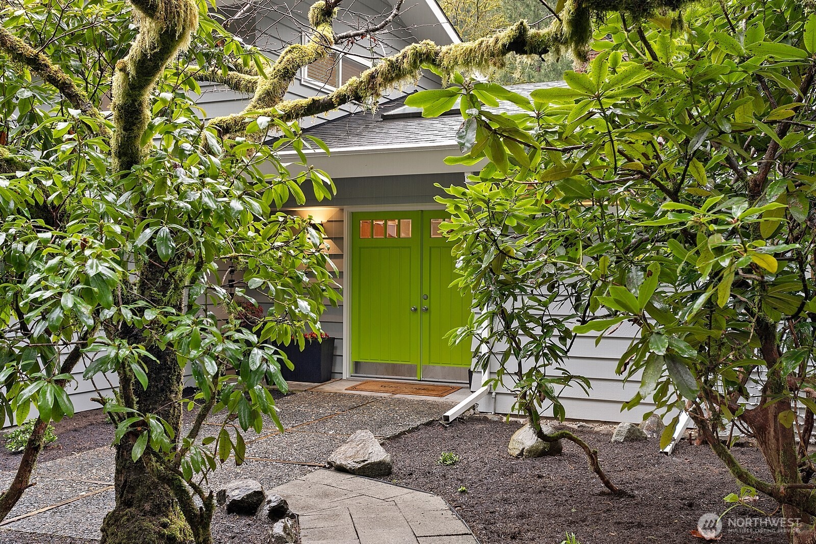 17834 33rd Avenue NE, Lake Forest Park, WA 98155